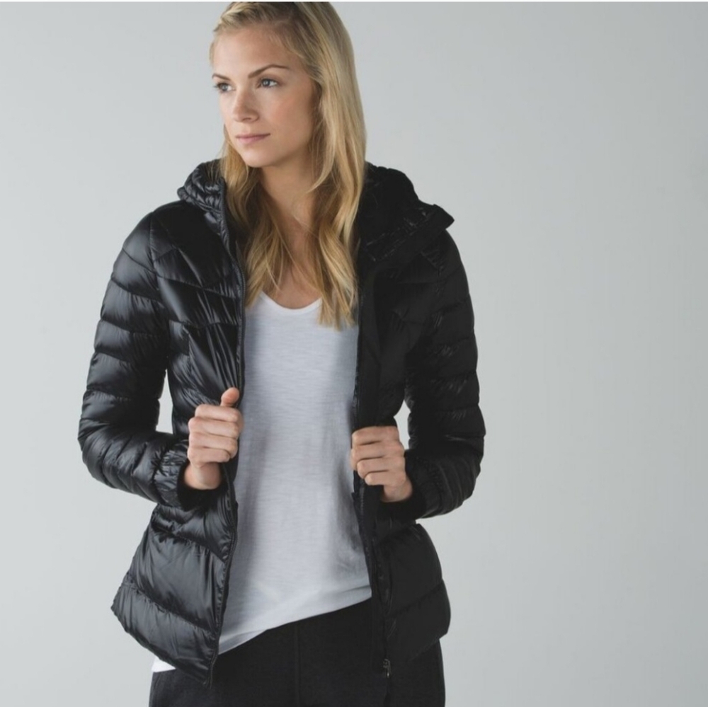 Lululemon Fluffin Awesome Jacket Black Lightweight Down Jacket- Size 2